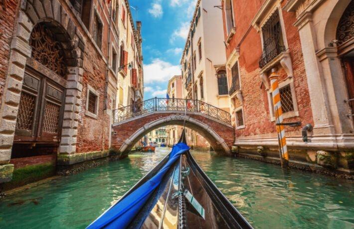 School Art Trip to Venice and Lido di Jesolo School Art Trip to Venice and Lido di Jesolo